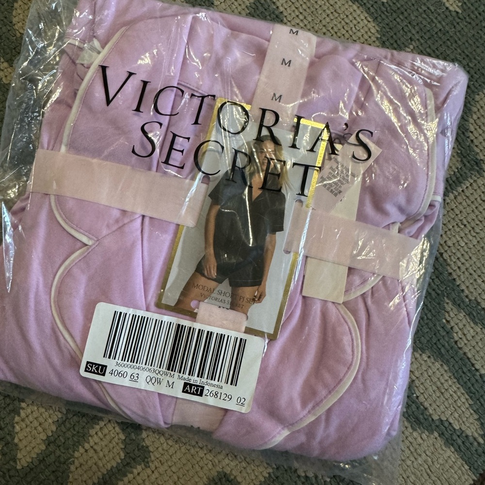 Victoria's Secret Lavender Lounge Set